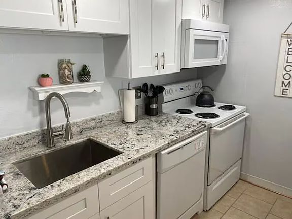 3rd image of 7310 Seawall Blvd #650