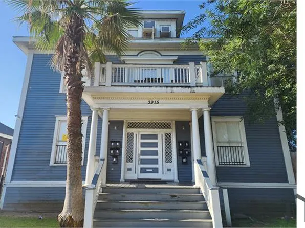 3915 Broadway St #6, Galveston, TX 77550