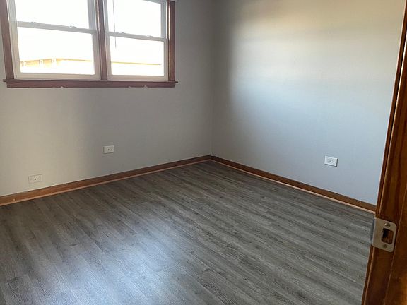 5th image of 4332 W Park Lane Dr APT 1A