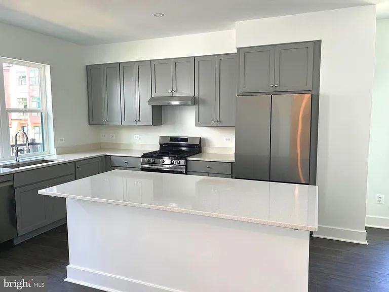 2038 Tysons Ridgeline Rd — Photo 12