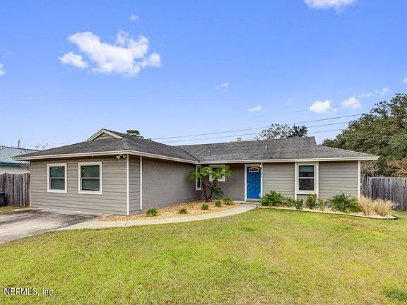 2nd image of 8121 Sable Woods Dr N