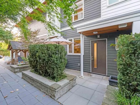 4066 Yukon St, Vancouver, BC V5Y 0L4