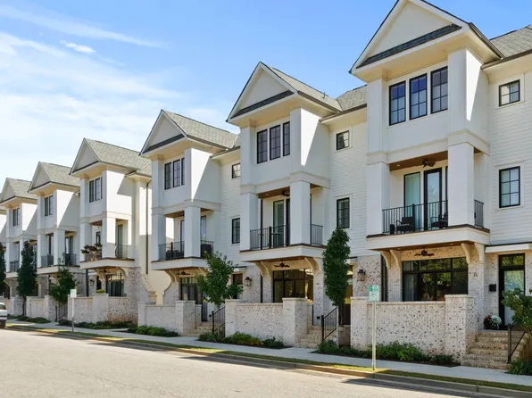 28 Claussen Ave, Greenville, SC 29601