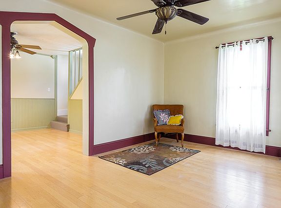 3rd image of 3750 N Oak Park Ave