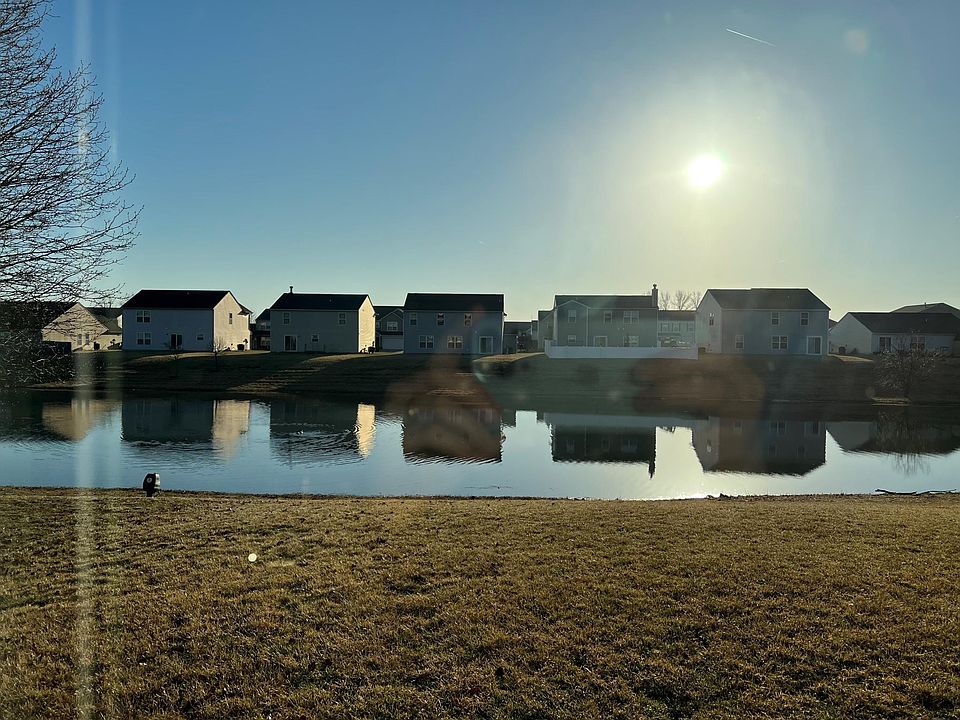 1st image of 4637 Glastonbury Way