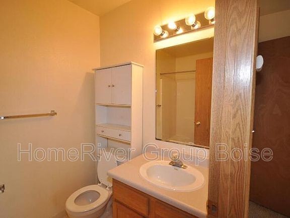 4th image of 1304 S Ivy St APT D