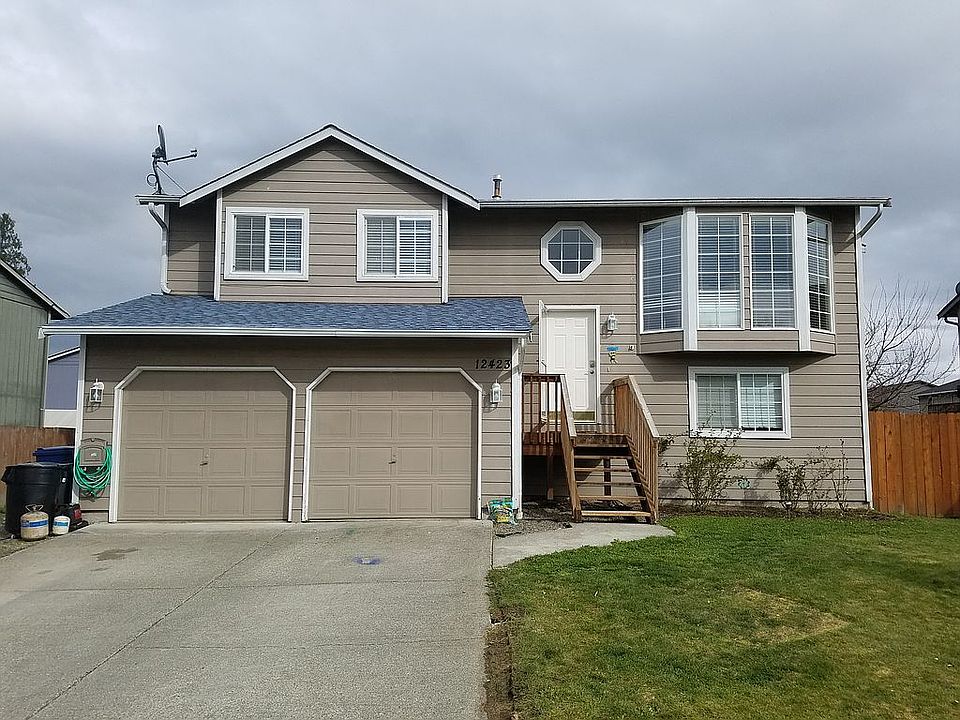 2nd image of 12423 56th Dr NE