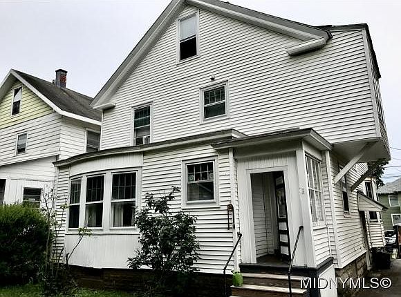 2nd image of 2011 Holland Ave