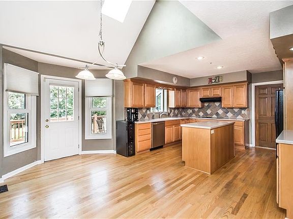 4th image of 8570 W 147th Ter
