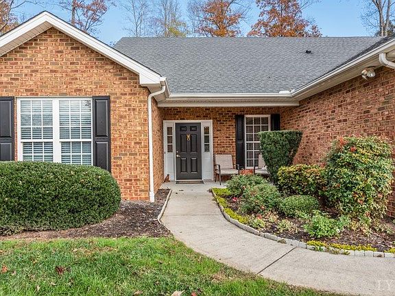 2nd image of 1162 Doulton Cir