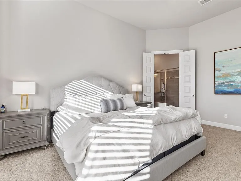 2925 Mossy Springs Dr — Photo 17
