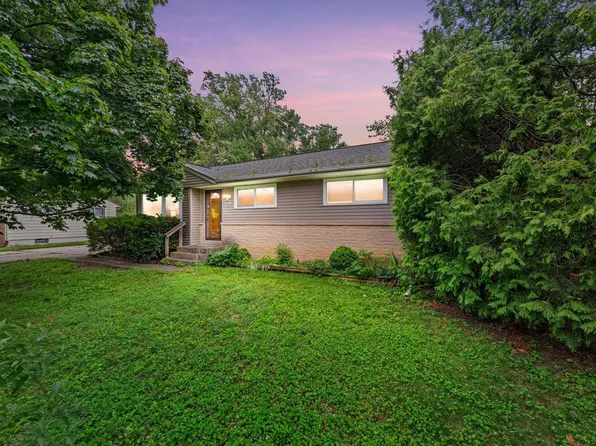 7830 North Link PLACE, Milwaukee, WI 53223