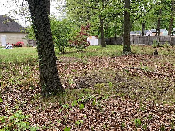3rd image of 615 Carteret Ave