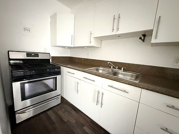 2nd image of 1213 Gordon St APT 10