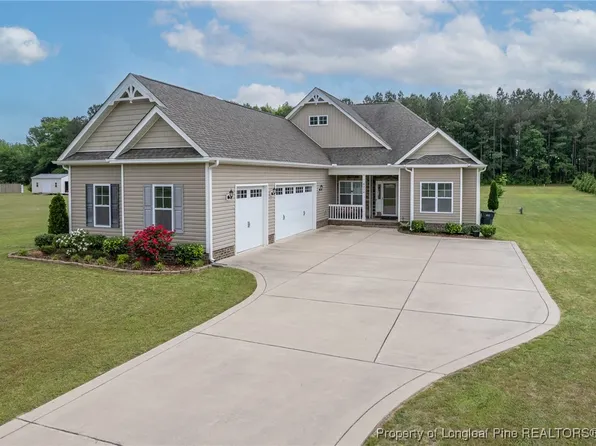 8220 Rivermist Ln, Linden, NC 28356