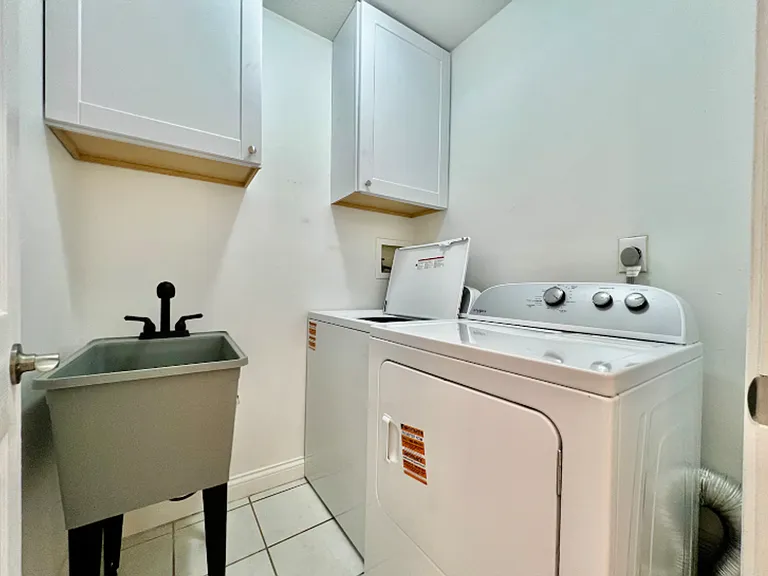 6556 Yankee Rd — Photo 31