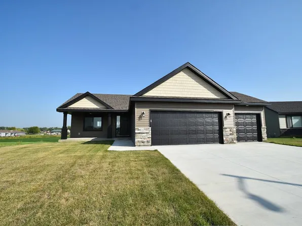 609 9th St, Wanamingo, MN 55983