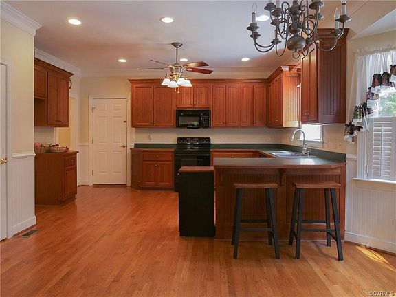 5th image of 10600 Sterling Cove Dr
