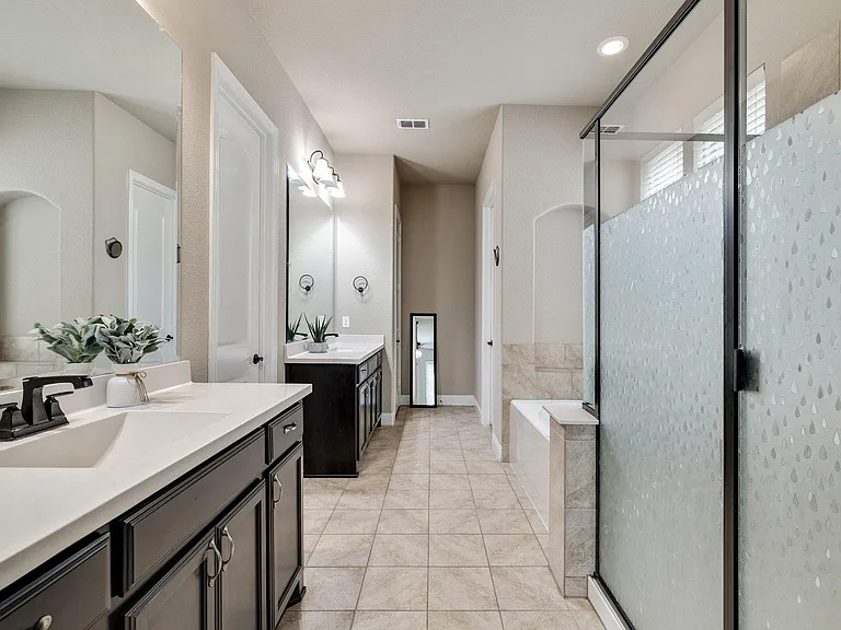 7148 Chelsea Dr — Photo 9