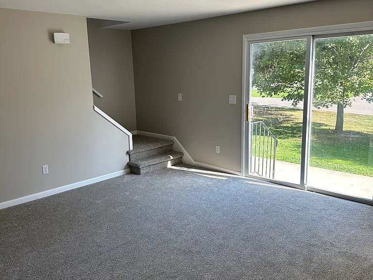 1174 Starr Rd #2 — Photo 4
