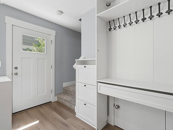 4th image of 3769 SE 43rd Ave #B