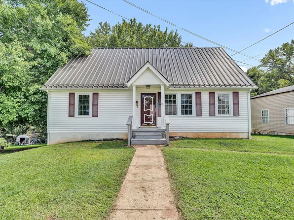 55 Wilson St, Rocky Mount, VA 24151
