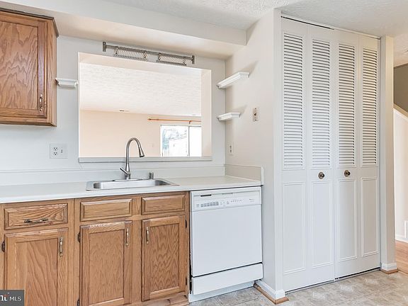 4th image of 2825 Nestor Ct