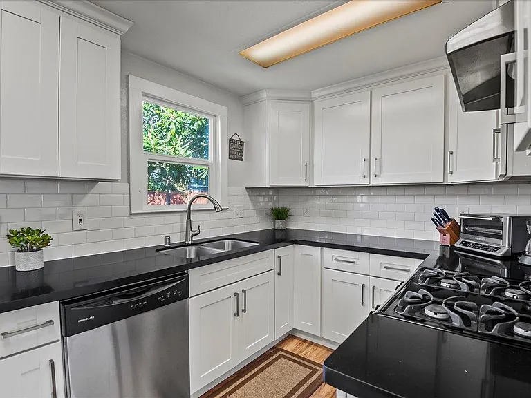 117 Glenwood Ave — Photo 10