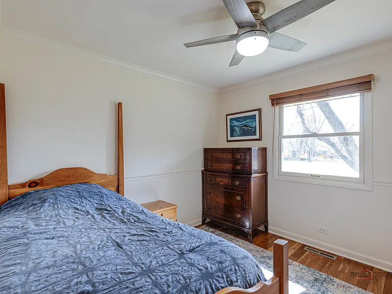 1447 Carol Ln — Photo 21