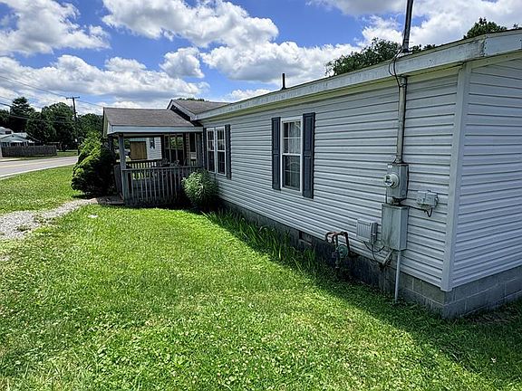 3rd image of 2068 Coal City Rd