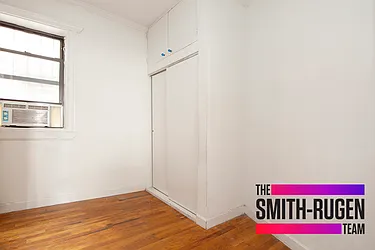 Rented by R New York