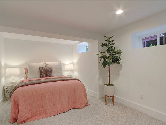 West bedroom (Furnishings not included)