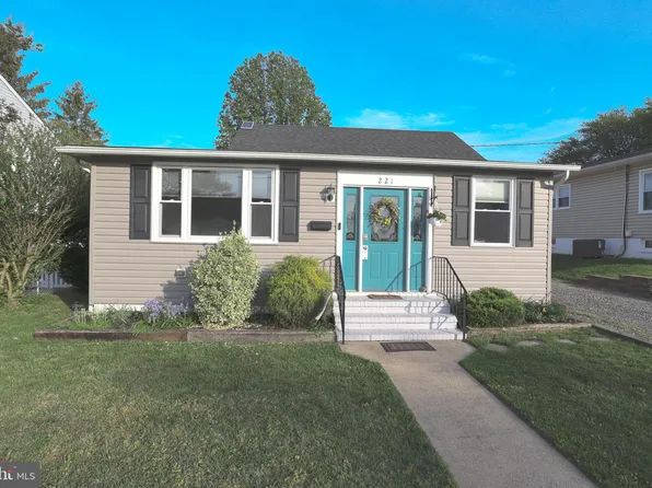 221 Arundel Rd, Pasadena, MD 21122