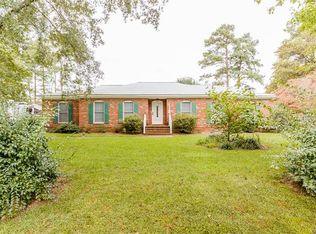 1380 Riverview Dr, West Point, VA 23181