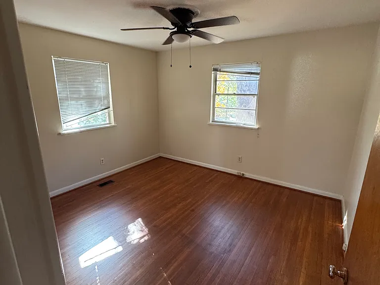 3519 Kavanaugh Blvd — Photo 6