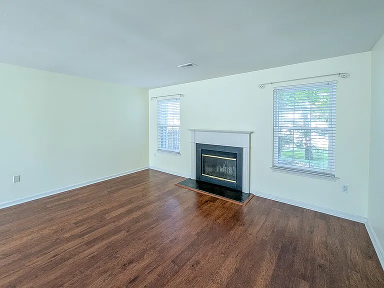 7102 Union Ct — Photo 20