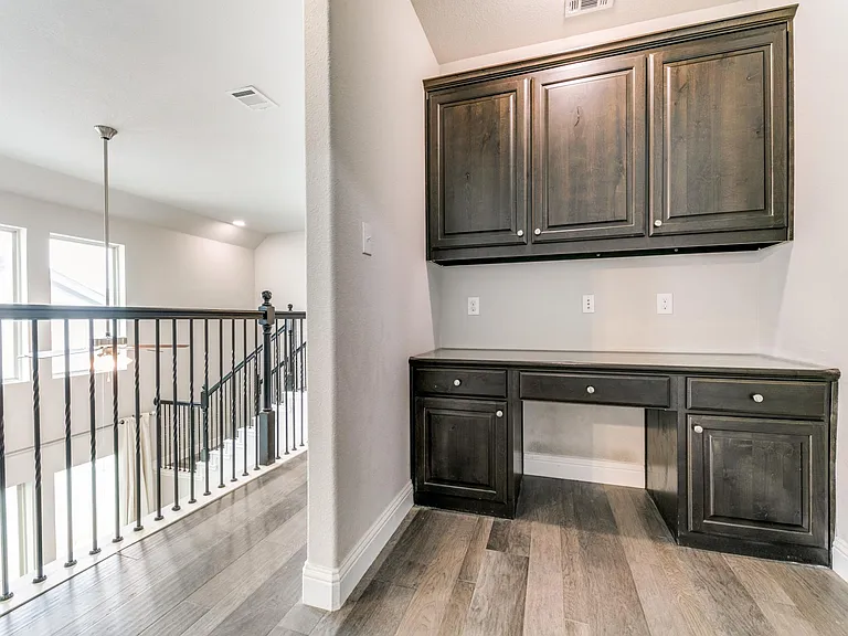 17660 Sequoia Dr — Photo 12