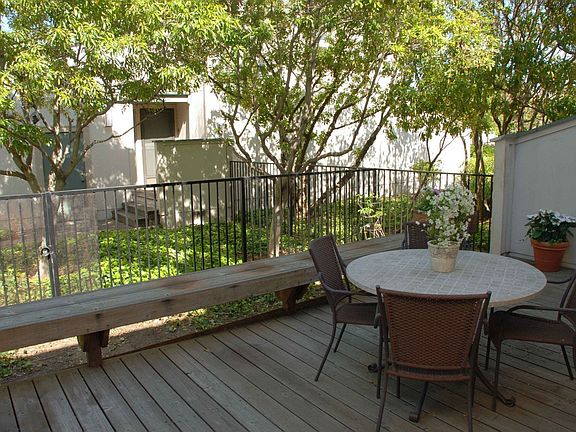 4th image of 3401 La Selva St