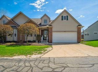 2615 Kerria Dr, Howell, MI