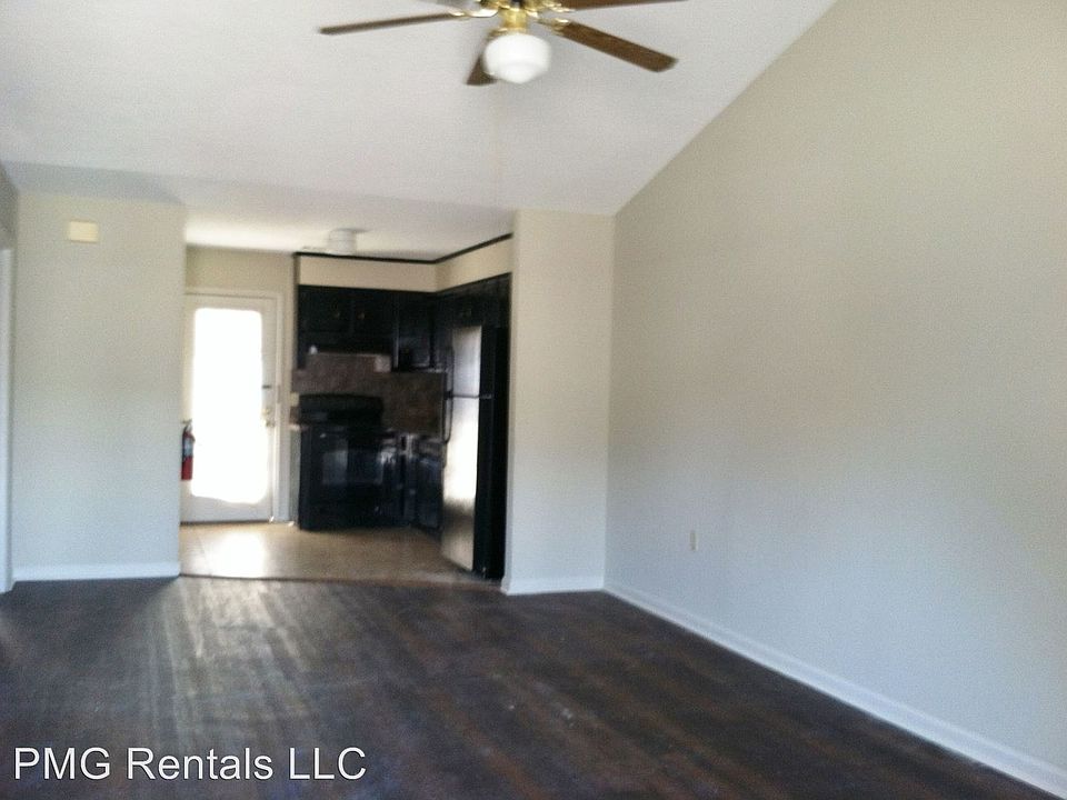 1st image of 140 Lanier Dr #10