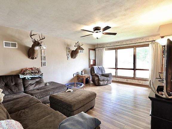 3rd image of 4821 70th STREET