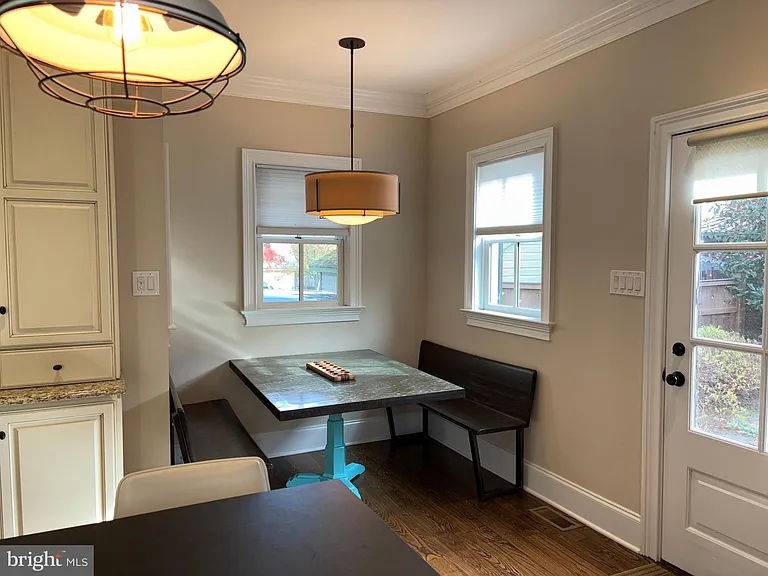 11 Chestnut St — Photo 22