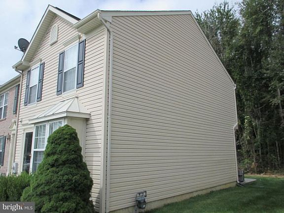 4th image of 71 Guilford Pl