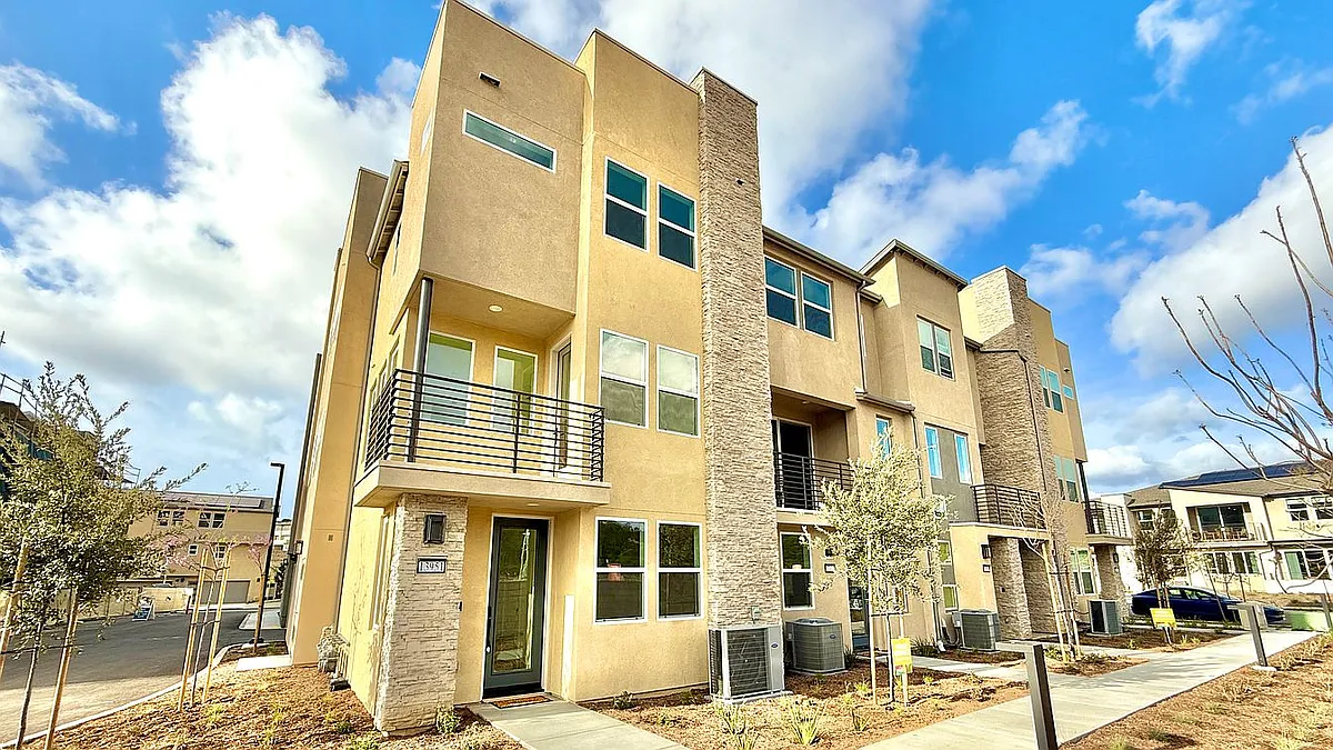 Building Photo - 13951 Martel Way