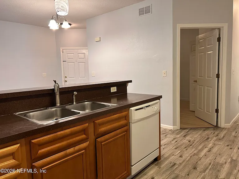 8215 Green Parrot Rd #103 — Photo 10