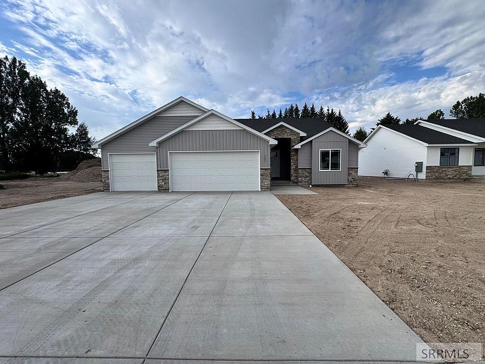 1st image of 387 Wind River Dr