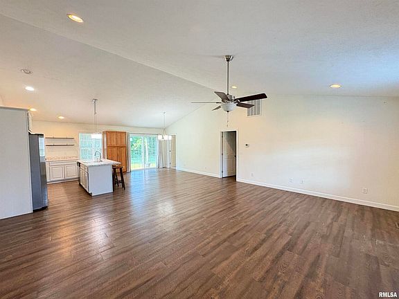 2nd image of 6005 Chandler Dr