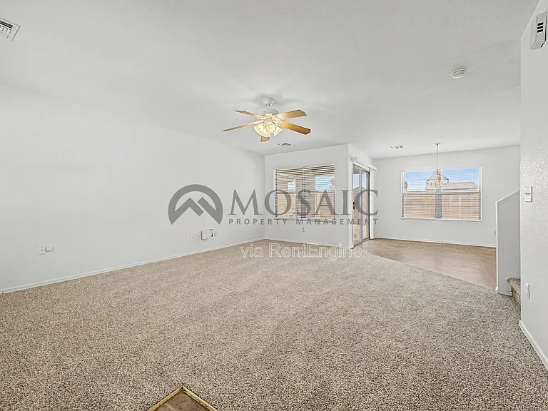 2232 E Spruce Dr — Photo 4