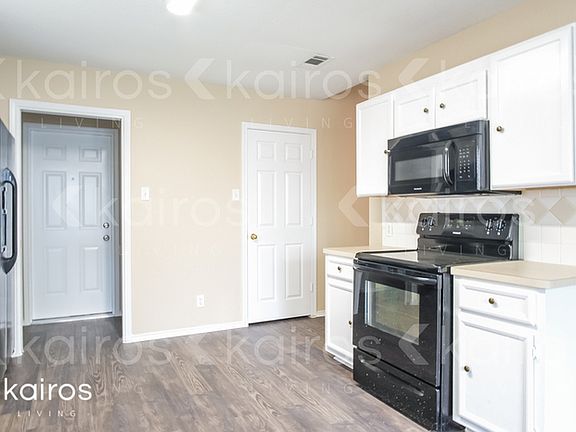 5th image of 3204 Gus Dr