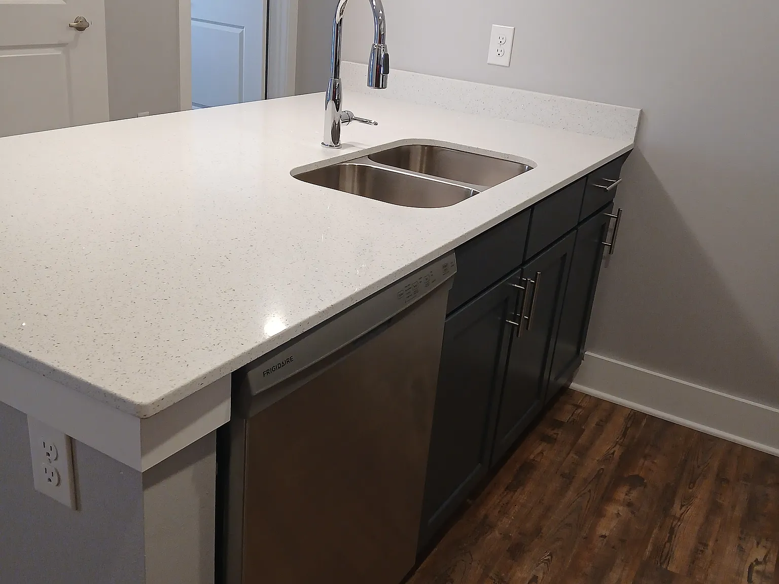 Madison View Apartments — Photo 3